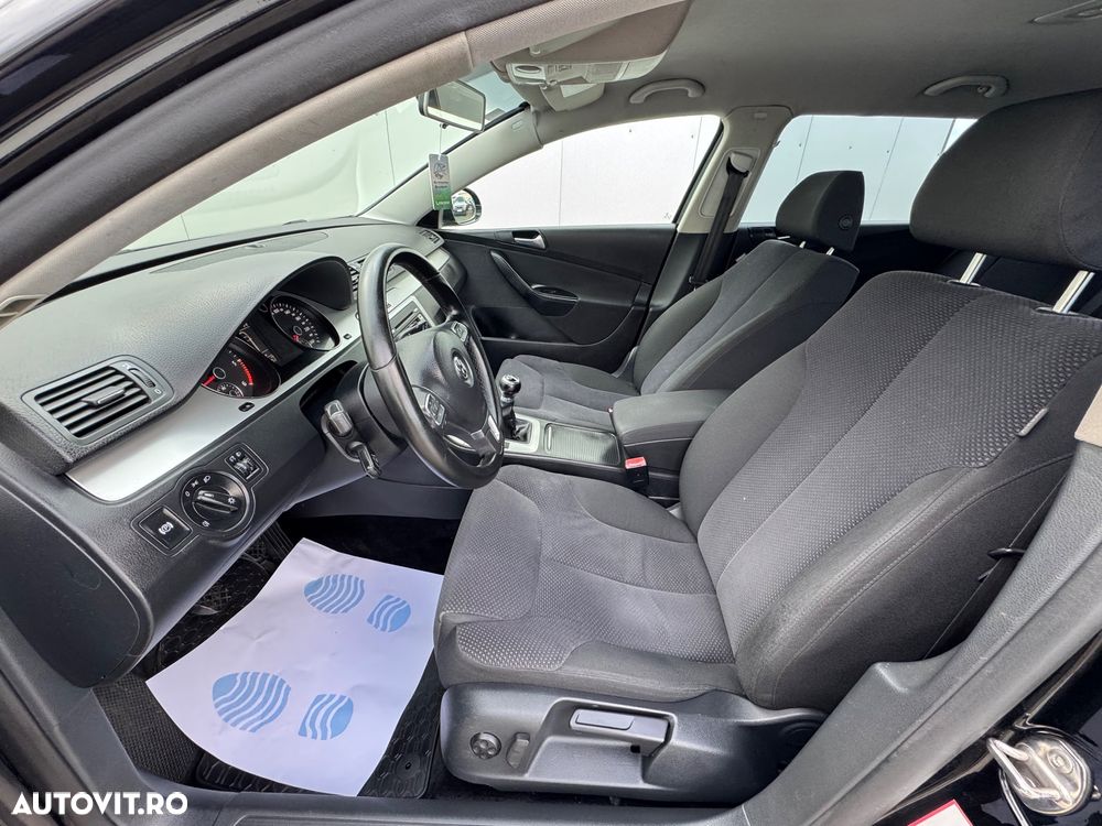 Volkswagen Passat Variant 1.6 TDI BlueMotion - 11