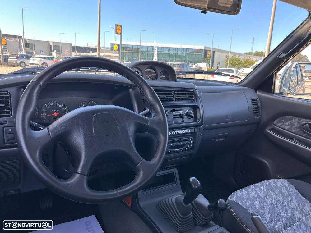 Mitsubishi L200 2.5 TD Club Strakar - 17