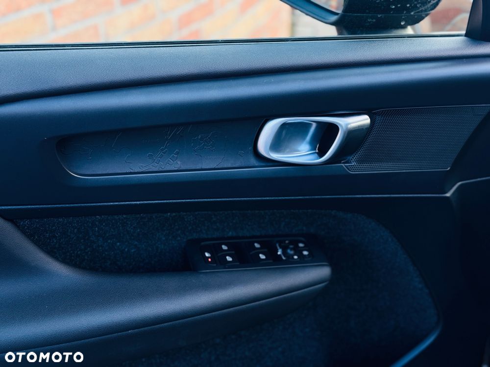 Volvo XC 40 D3 Momentum Pro - 17