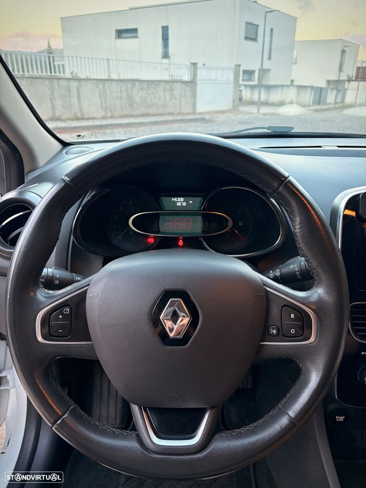 Renault Clio - 22