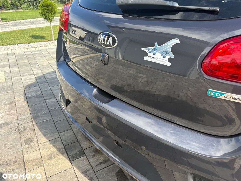 Kia Ceed 1.6 CRDi 136 ISG Dream Team Edition - 29