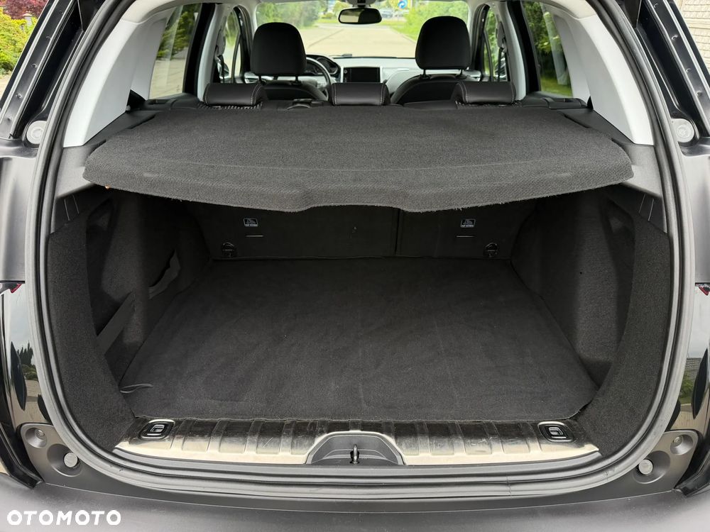 Peugeot 2008 1.2 PureTech Allure S&S - 9