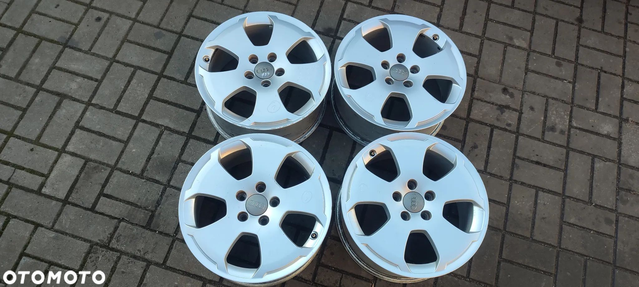 8P0601025C FELGI 5X112 7,5Jx17 CALI ET 56 AUDI A38P A4 VW SEAT SKODA KOMPLET 4 SZTUKI - 1
