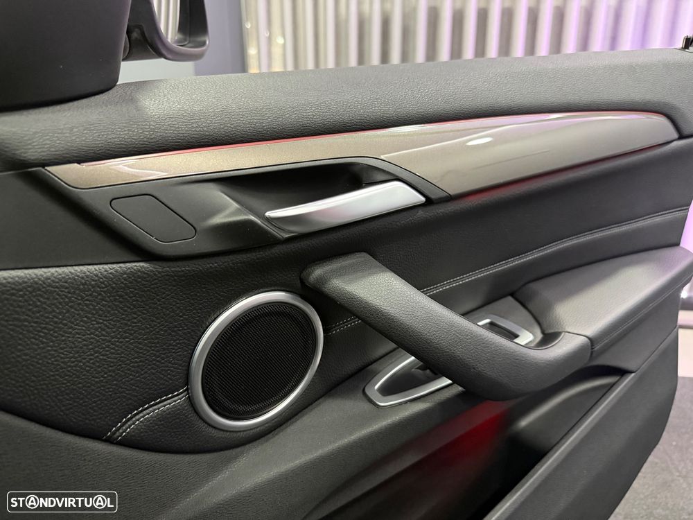 BMW X1 16 d sDrive Line xLine - 34