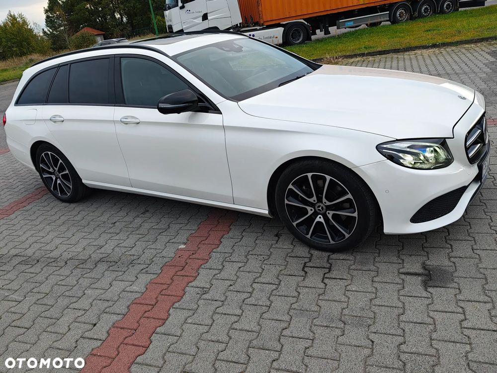 Mercedes-Benz Klasa E 300 d 9G-TRONIC - 21
