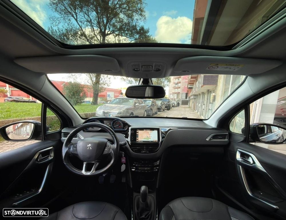 Peugeot 2008 1.2 PureTech Allure - 8