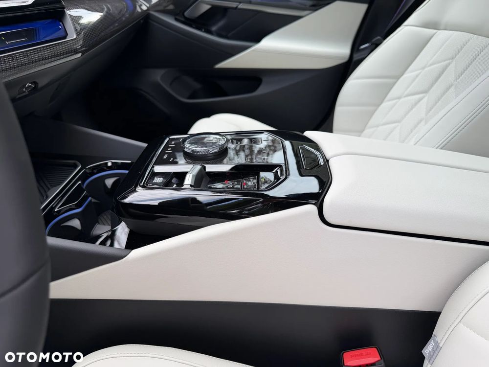 BMW Seria 5 520d xDrive mHEV M Sport - 15