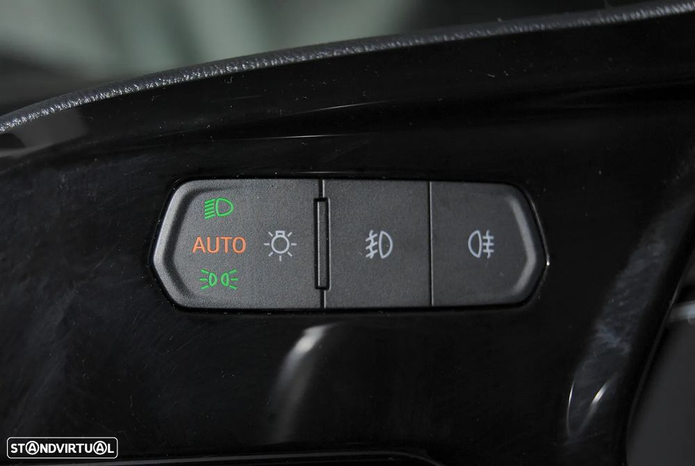 Ford Tourneo Connect 2.0 TDCi Titanium - 27