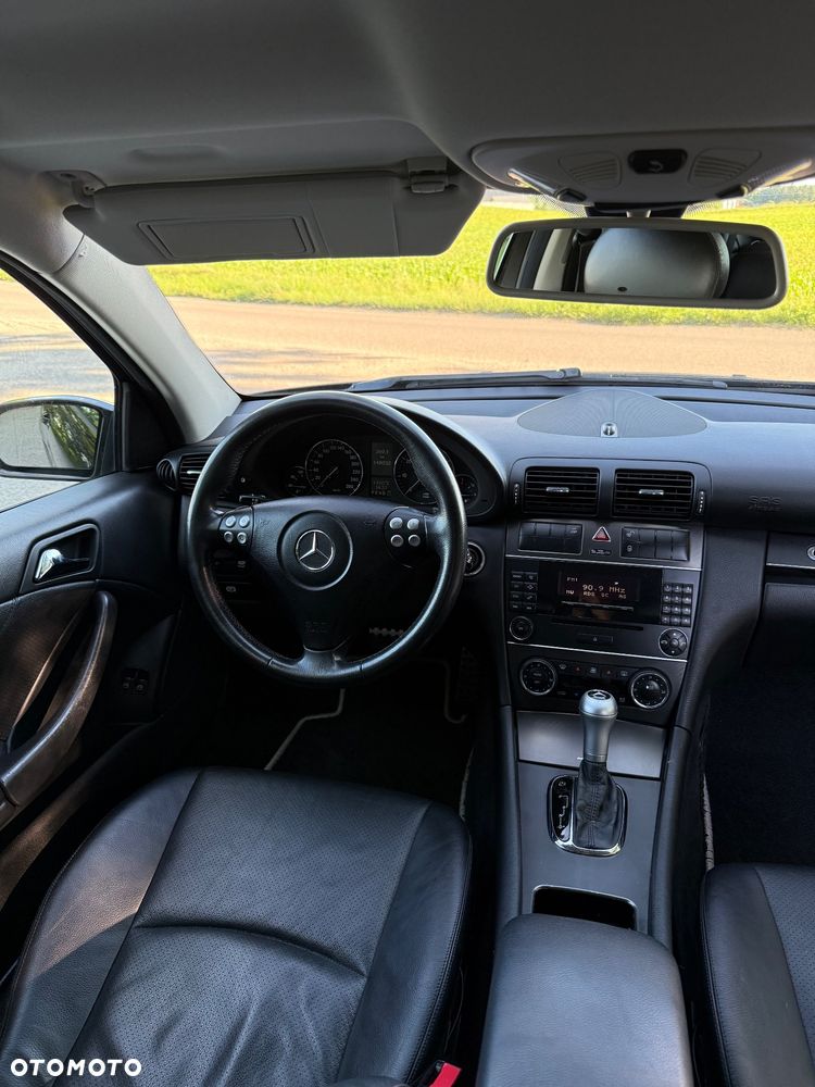 Mercedes-Benz Klasa C 180 Kompressor Automatik Sport Edition - 21
