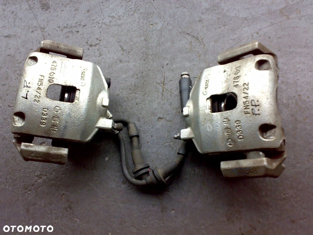 fiat 500e 500 usa 2013 2019 zacisk zaciski przedni jażmo cylinderek przedni - 1