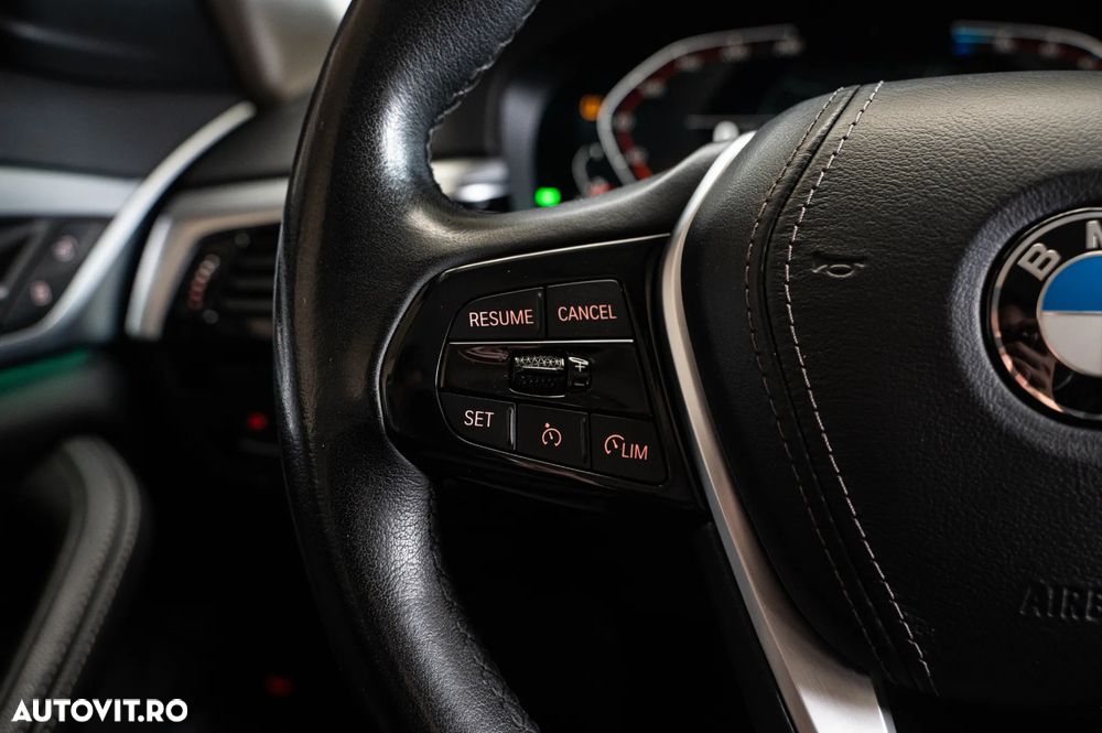 BMW Seria 5 520d Aut. Luxury Line - 22