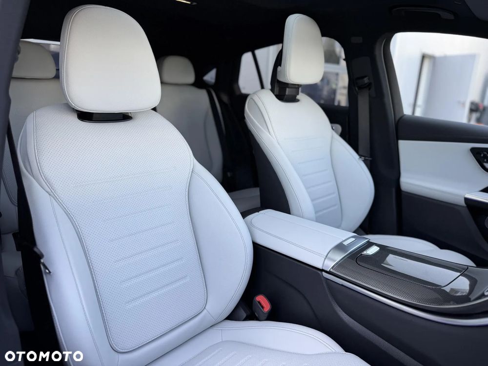 Mercedes-Benz GLC Coupe 300 de PHEV 4-Matic AMG Line - 12