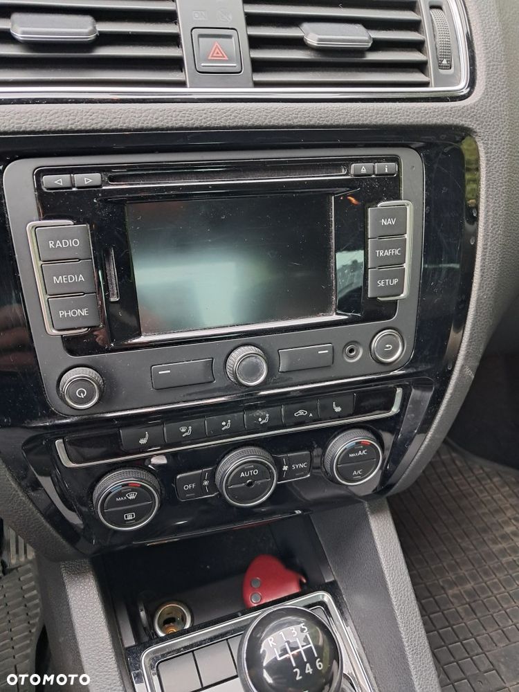 Volkswagen Jetta 1.4 TSI BMT Comfortline - 12