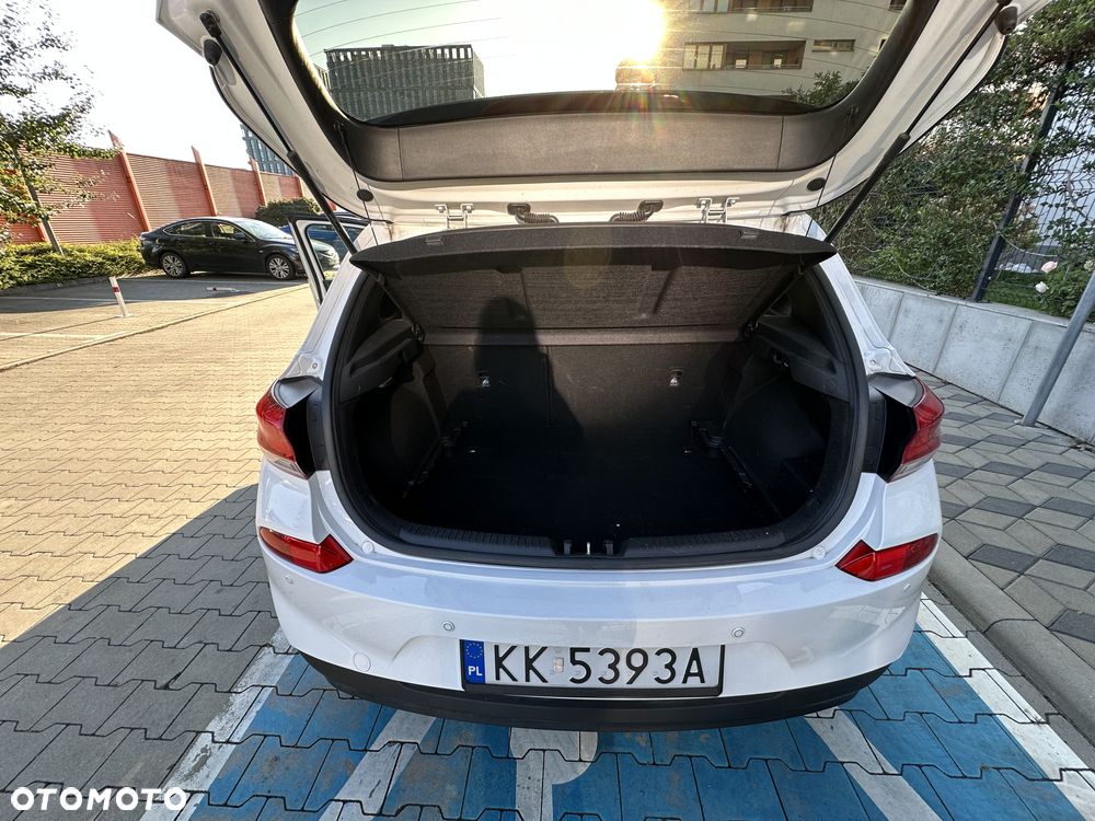 Hyundai i30 1.4 Classic + - 10