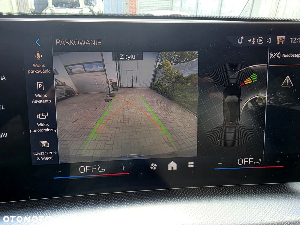 BMW iX2 eDrive20 66.5kWh M Sport - 25