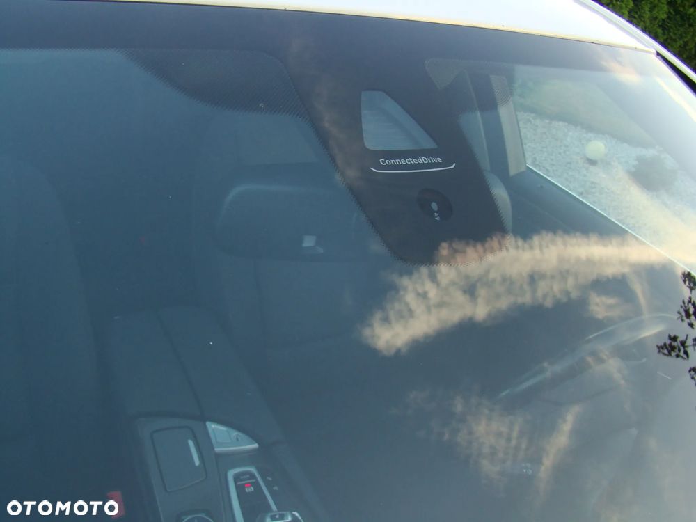 BMW Seria 5 525d xDrive Sport-Aut Modern Line - 23