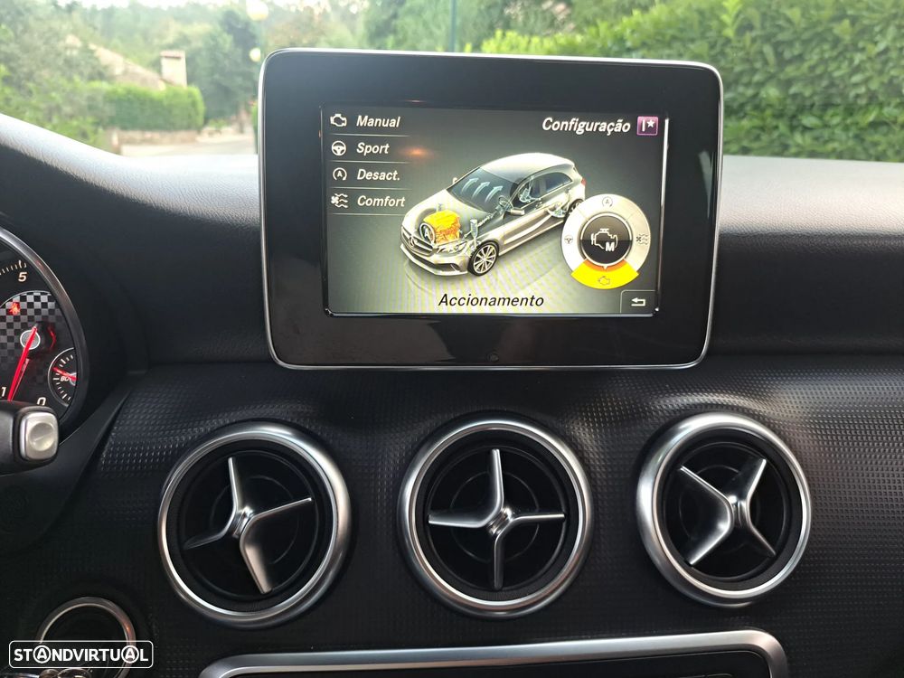 Mercedes-Benz A 180 7G-DCT Urban - 28