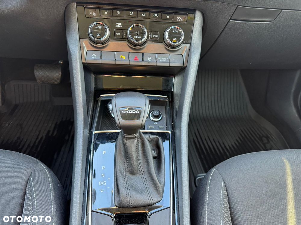 Skoda Karoq 1.5 TSI ACT Selection DSG - 10