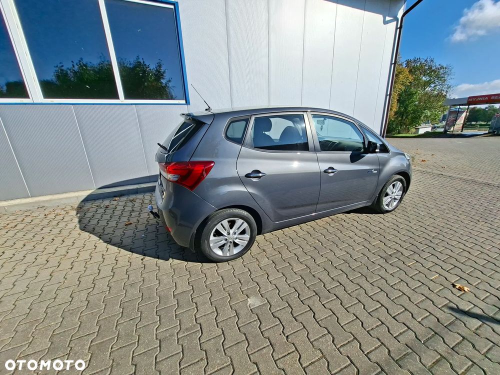 Hyundai ix20 - 22
