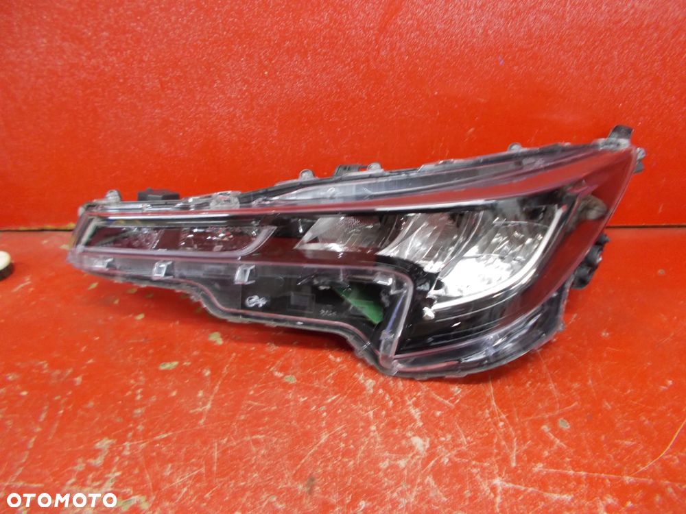 TOYOTA COROLLA E21 HB KOMBI LAMPA LEWA 81150-02S60 FULL LED - 1