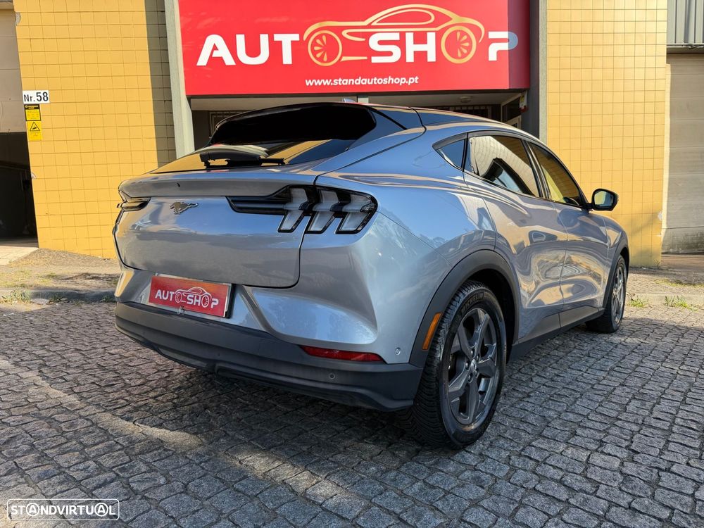 Ford Mustang Mach-E 75.7 kWh Base - 16