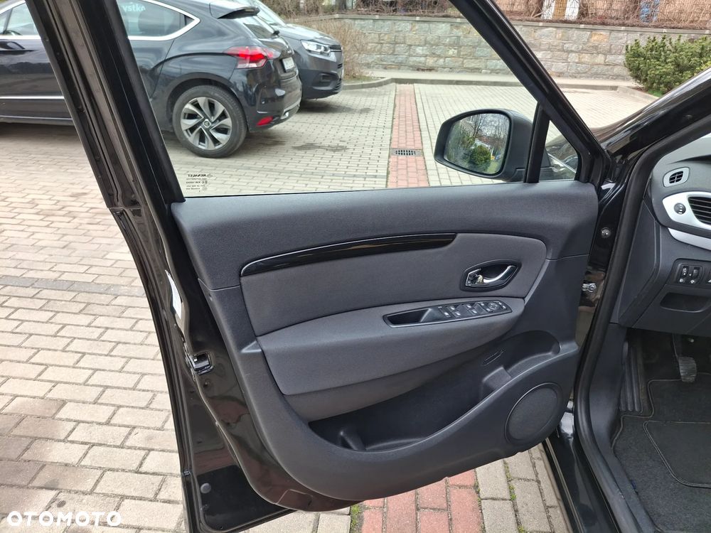 Renault Scenic ENERGY TCe 115 S&S Paris - 29