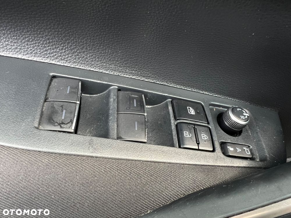 Toyota Corolla 1.8 Hybrid GPF Comfort - 16