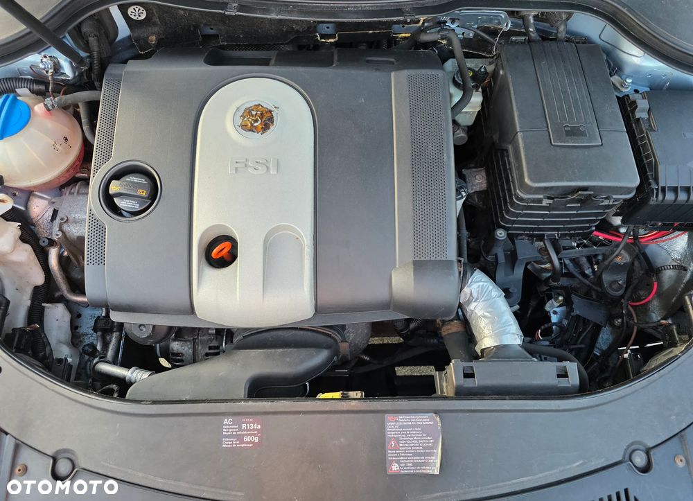 Volkswagen Passat 1.6 FSI Comfortline - 19