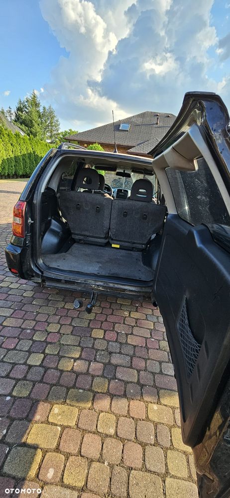 Toyota RAV4 - 7