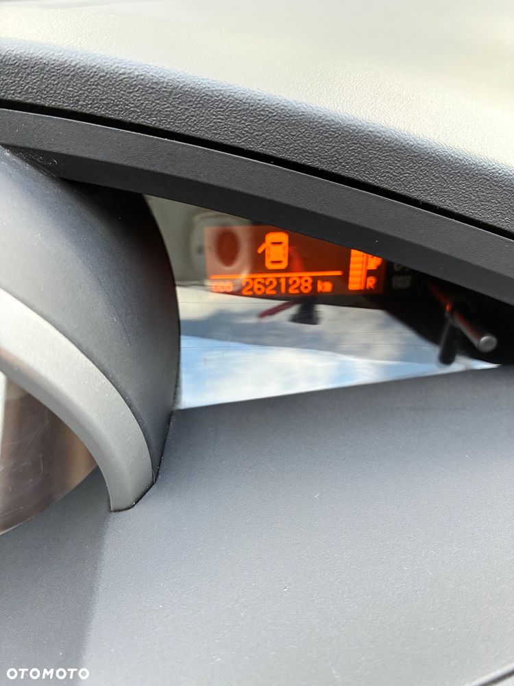 Toyota Verso - 11