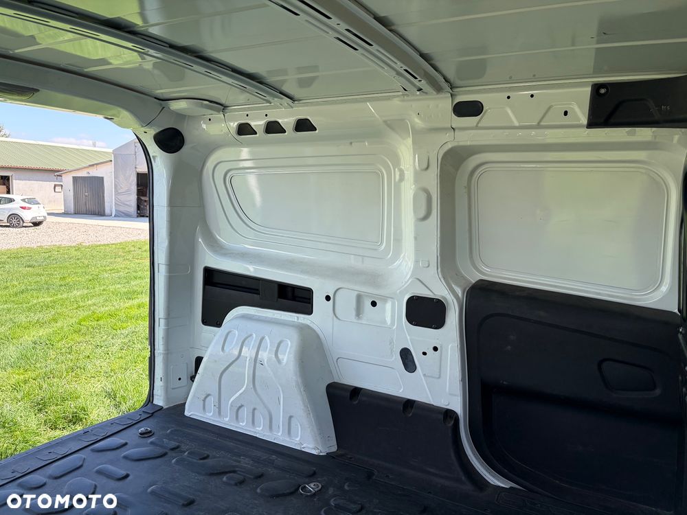 Fiat Doblo 1.4 16V Dynamic - 11
