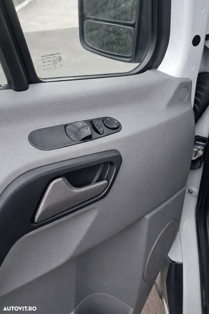 Mercedes-Benz Sprinter - 7