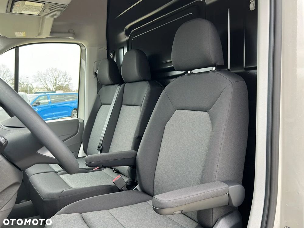 Volkswagen Crafter 35 Furgon L3/H2, 2.0 TDI 140 KM, Wysoki dach, r.o. 3640mm - 17