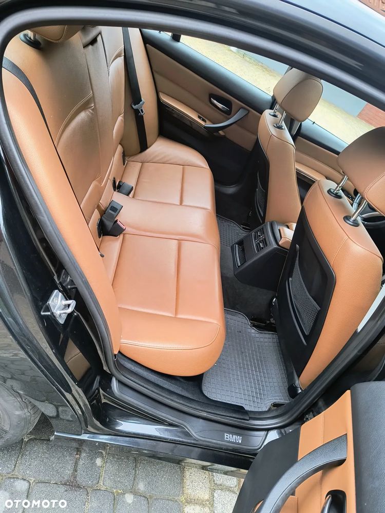 BMW Seria 3 318i Edition Exclusive - 9