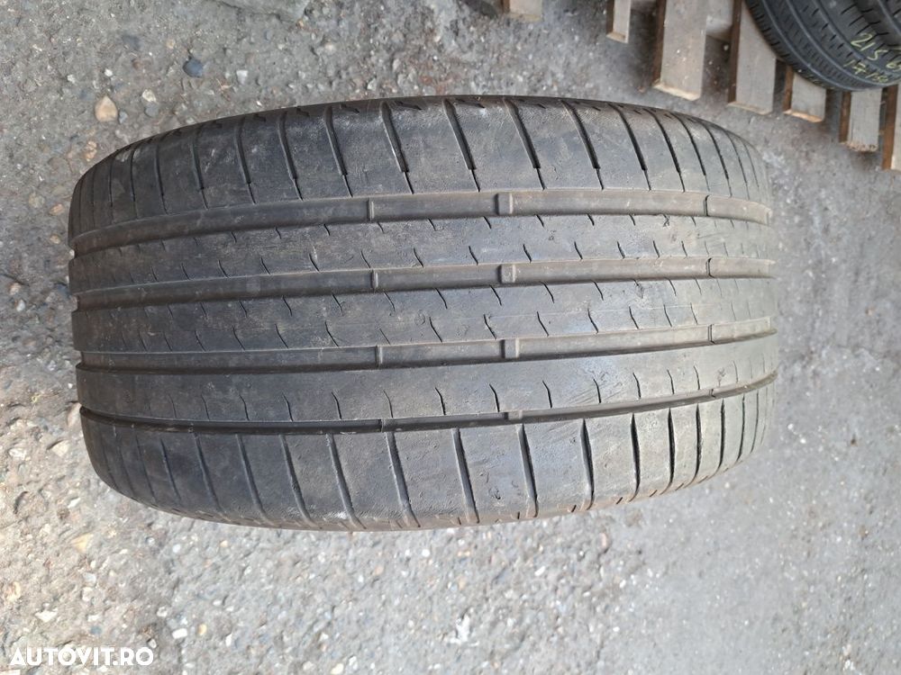 O anvelopa 295/35 R21 Bridgestone - 3