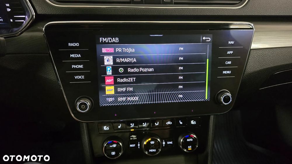 Skoda Superb 2.0 TDI SCR Sportline DSG - 33