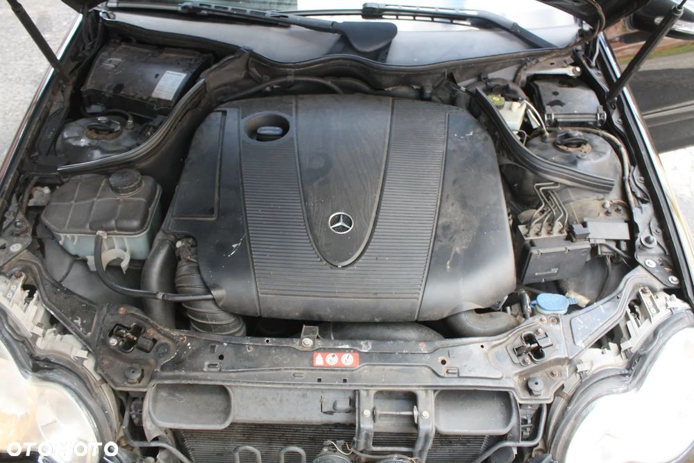 Mercedes-Benz Klasa C 220 CDI Classic - 24