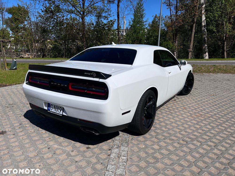 Dodge Challenger 6.2 Hellcat - 6