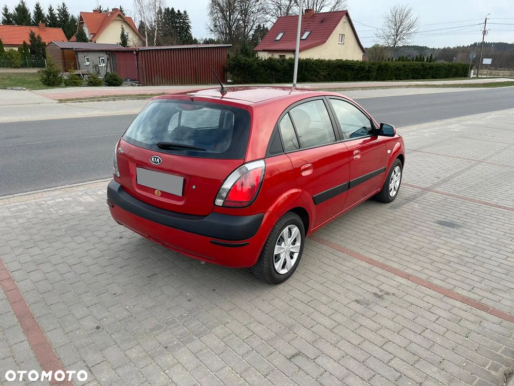 Kia Rio 1.4 Family - 4