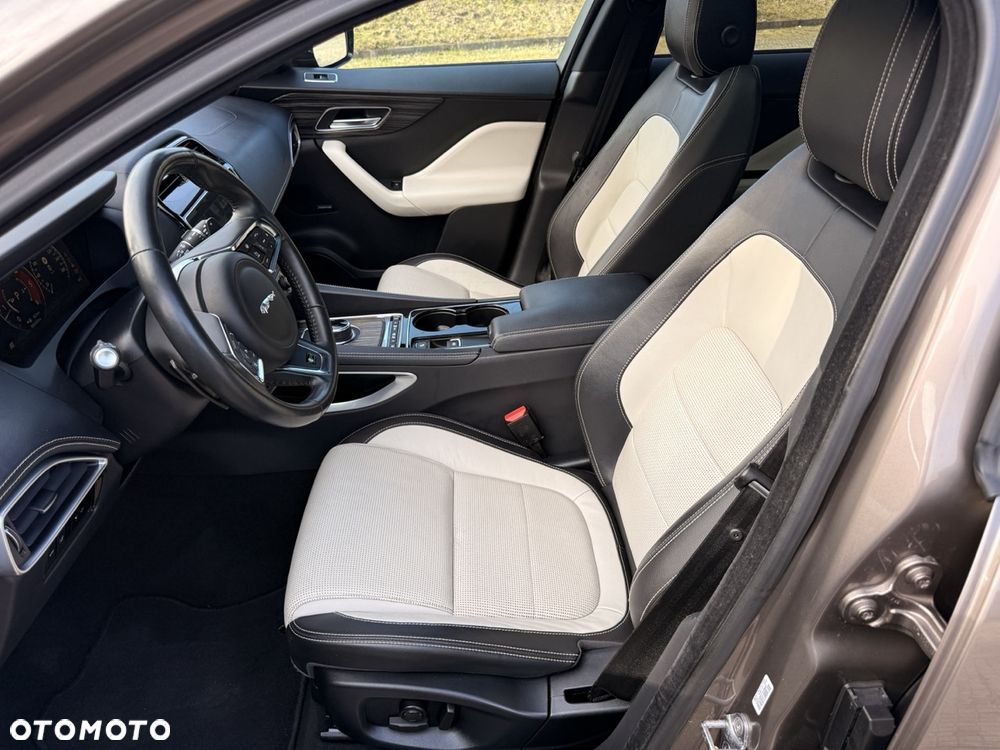 Jaguar F-Pace 3.0 TDV6 AWD R-Sport - 8