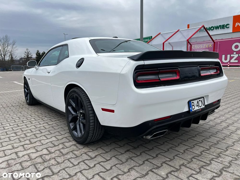 Dodge Challenger 5.7 R/T - 9