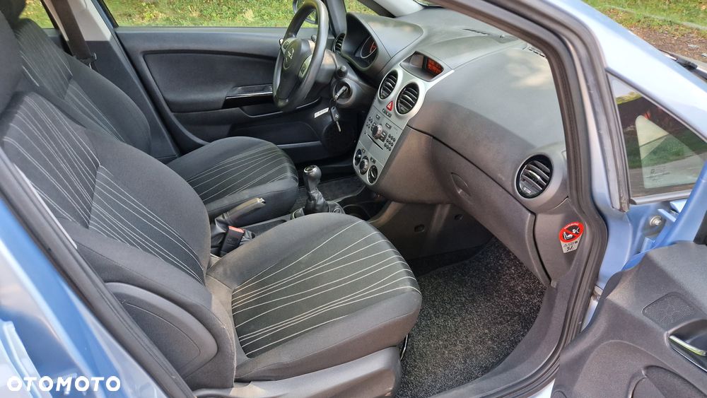 Opel Corsa 1.2 16V Essentia - 8