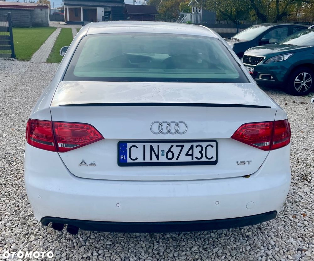 Audi A4 Limousine - 16