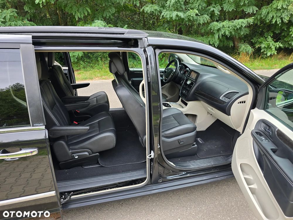 Lancia Voyager 2.8 CRD16v Gold - 19