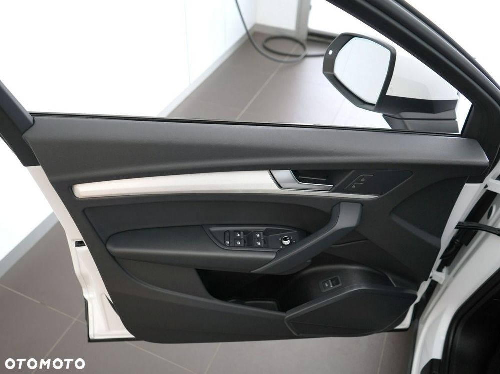 Audi Q5 Sportback - 11