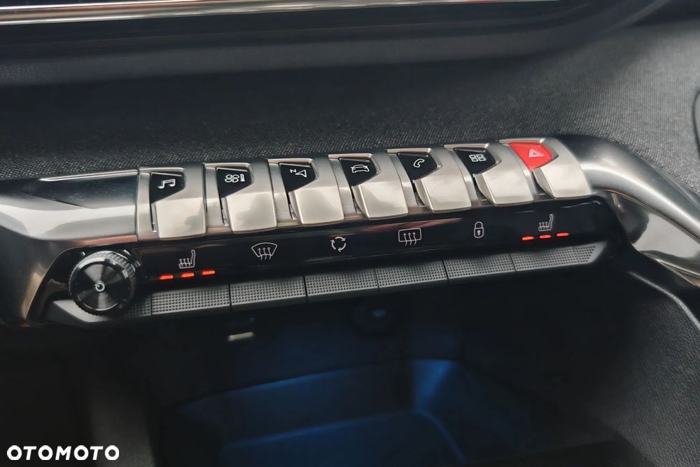 Peugeot 3008 1.2 PureTech mHEV Allure Pack S&S e-DCS6 - 28