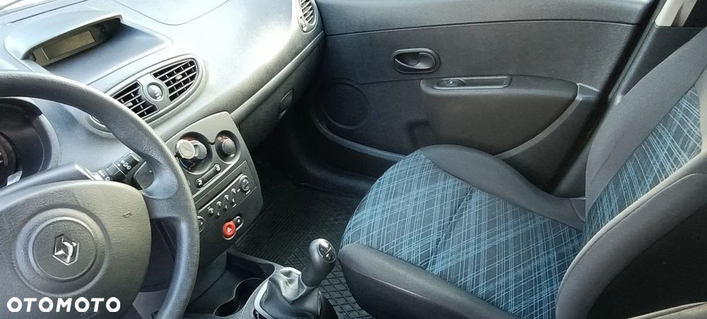 Renault Clio 1.5 dCi Alize - 11