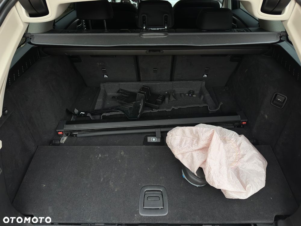 BMW Seria 5 520i mHEV - 17