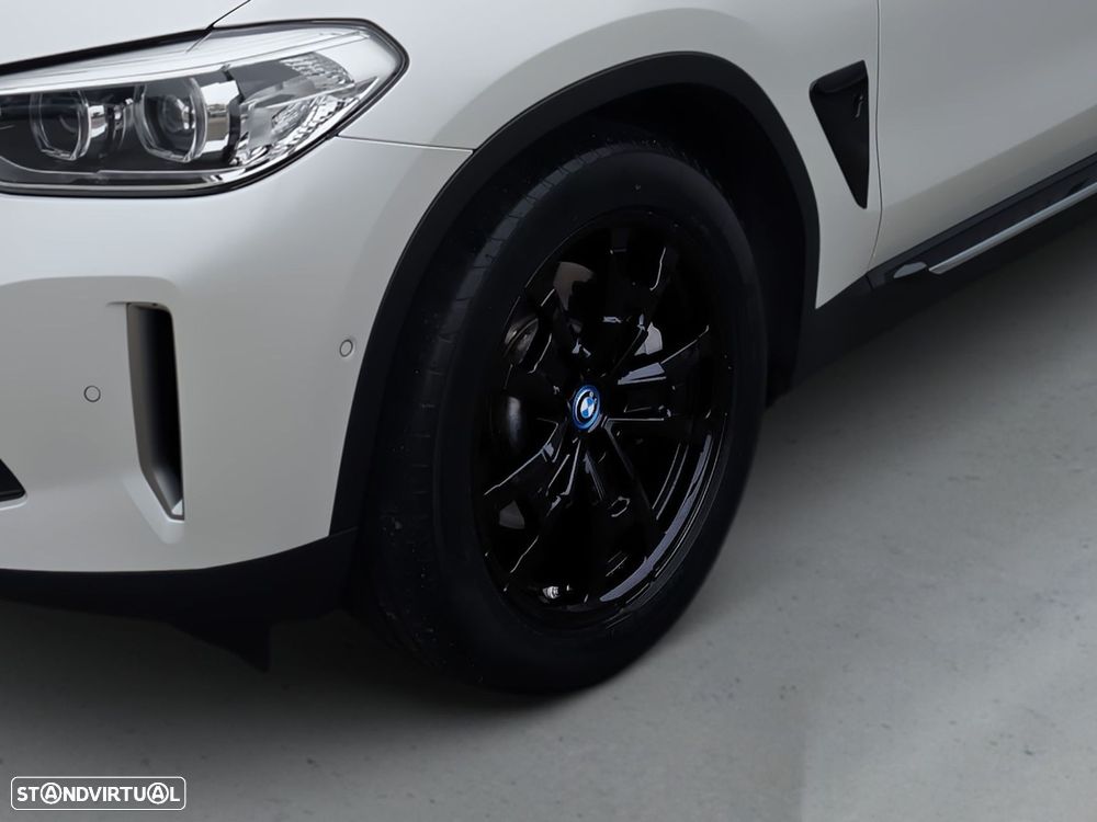 BMW iX3 Inspiring - 4
