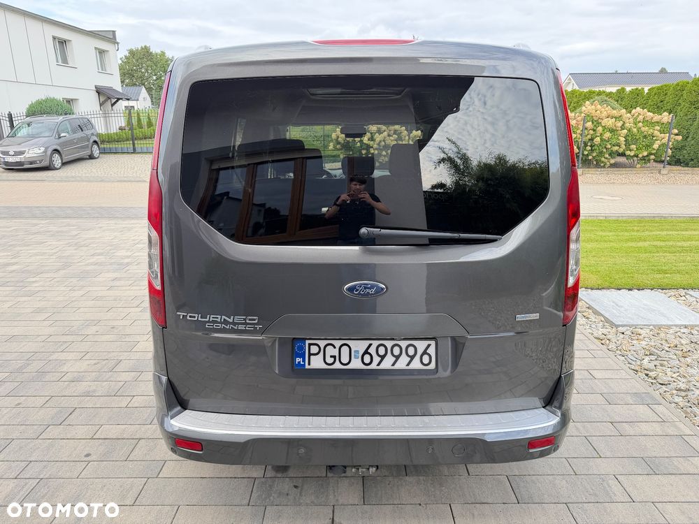 Ford Tourneo Connect Grand - 11